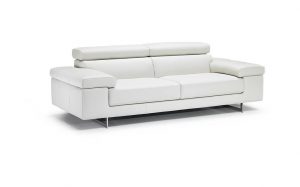 Odinė sofa - minkšti baldai